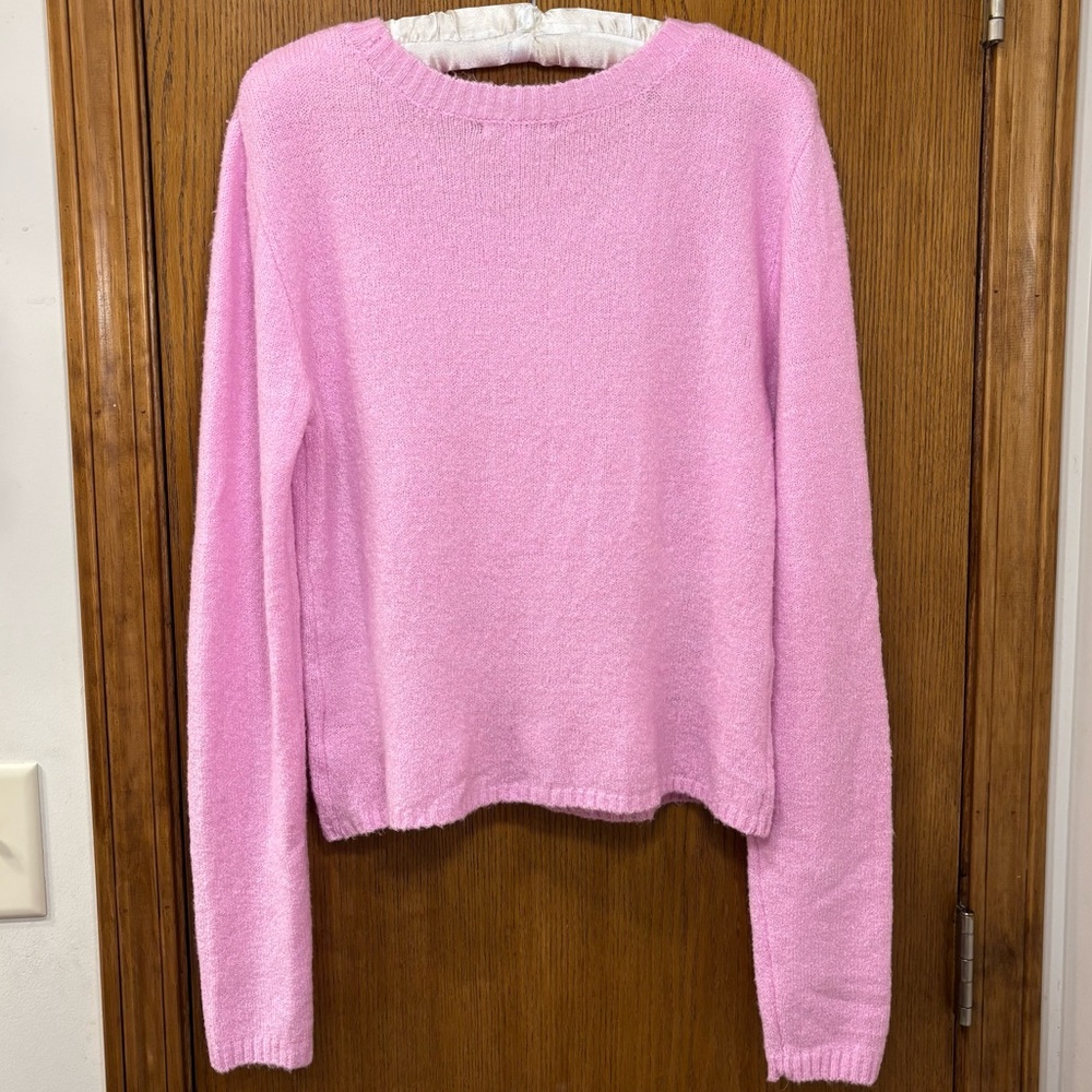 Cute light pink sweater with strawberry bow, juniors large - Picture 2 of 8
